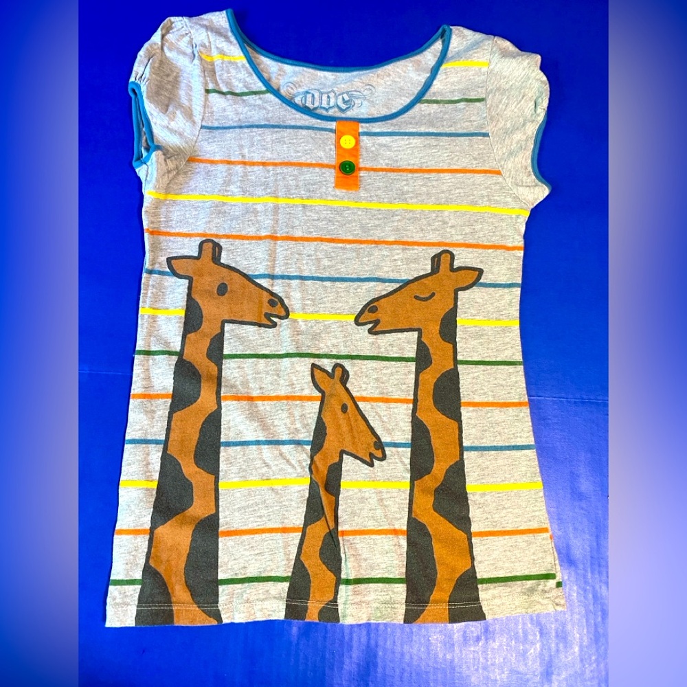 DOE Vintage Y2K Gray Striped Giraffe Tee with Bunny On The Back Size XL